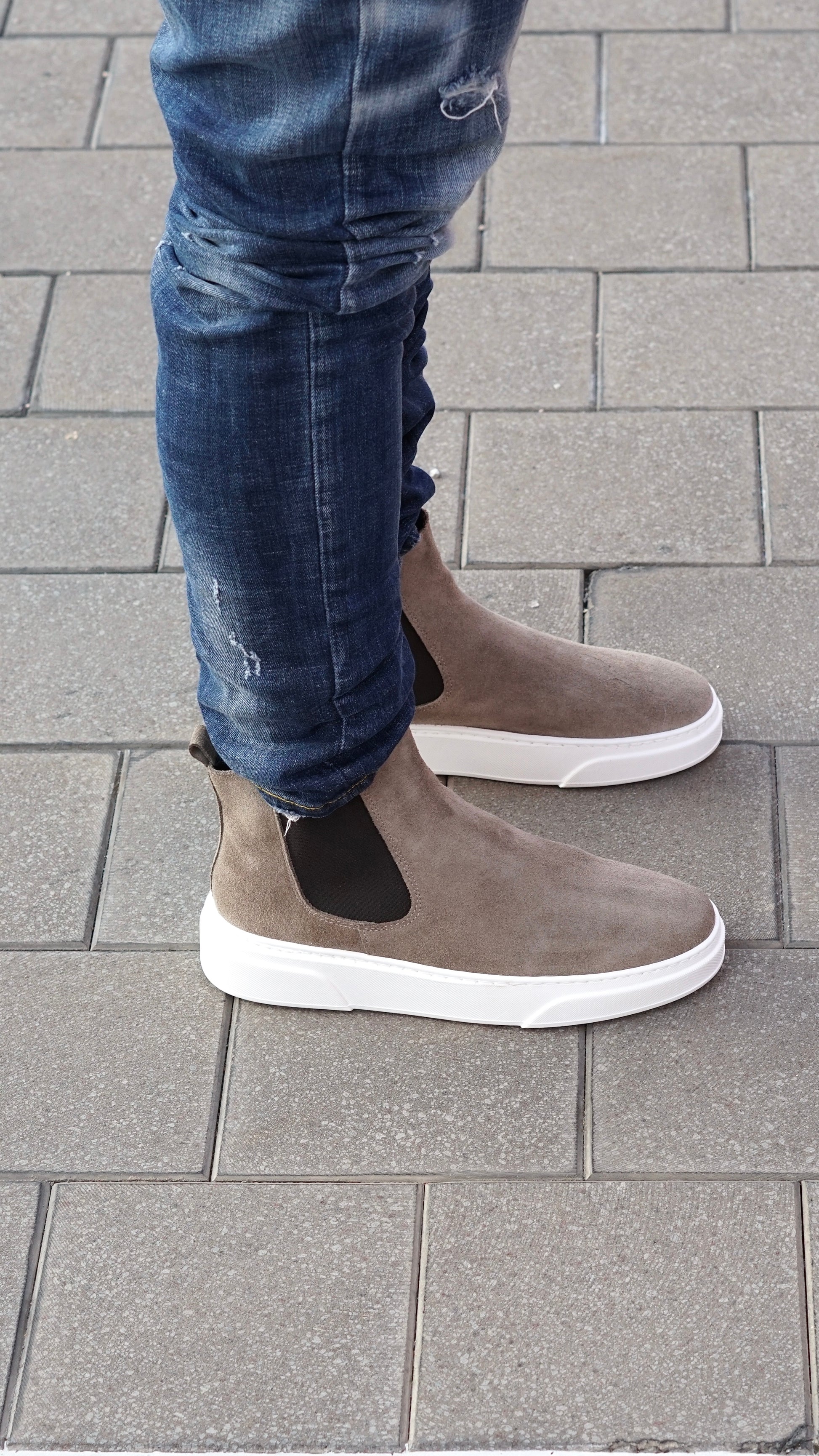 Harvey sporty Beatles in suede